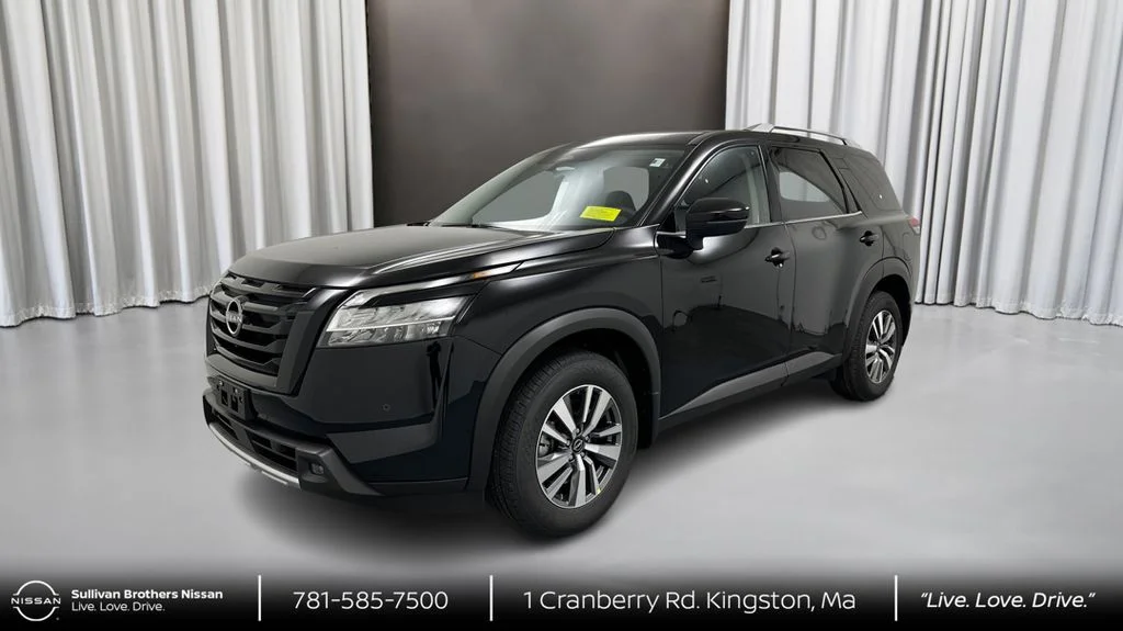 2024 Nissan Pathfinder SL 4WD's photo