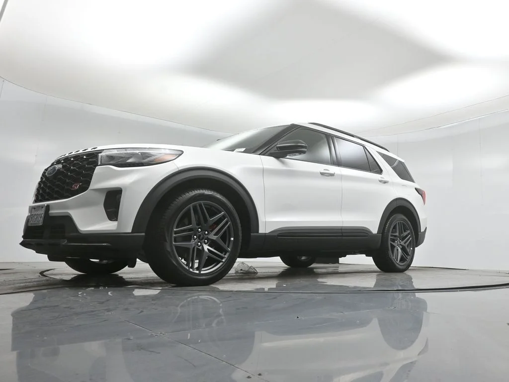 New 2026 Star White Metallic Tri-Coat Ford ST image 46