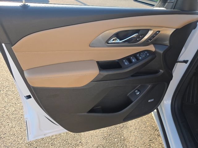 Certified Used 2023 IRIDESCENT PEARL TRICOAT Chevrolet Premier image 32