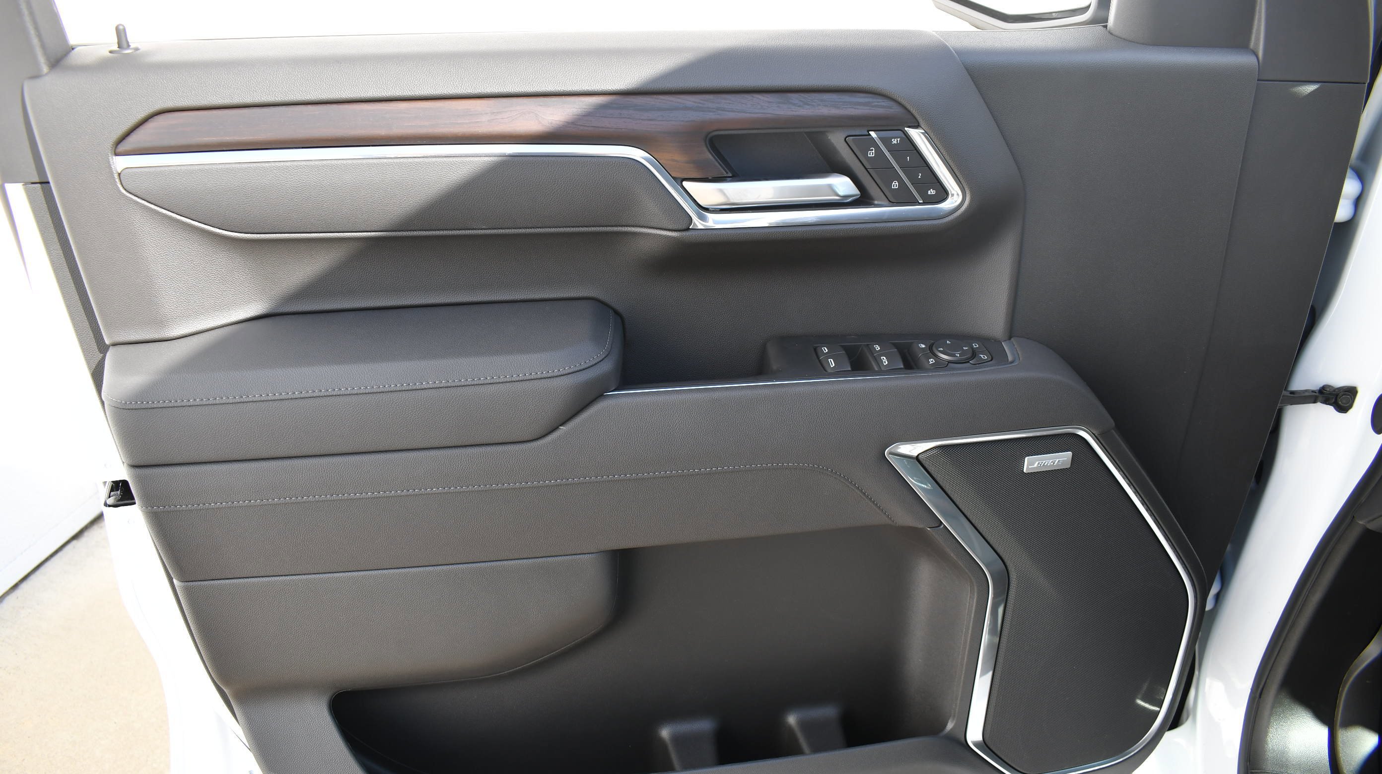 2026 GMC Sierra 1500 SLT - Photo 15