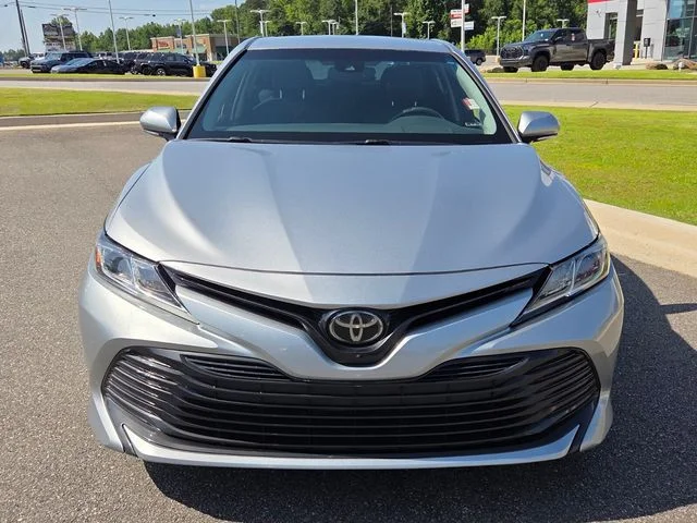 Used 2018 Silver Toyota LE image 2