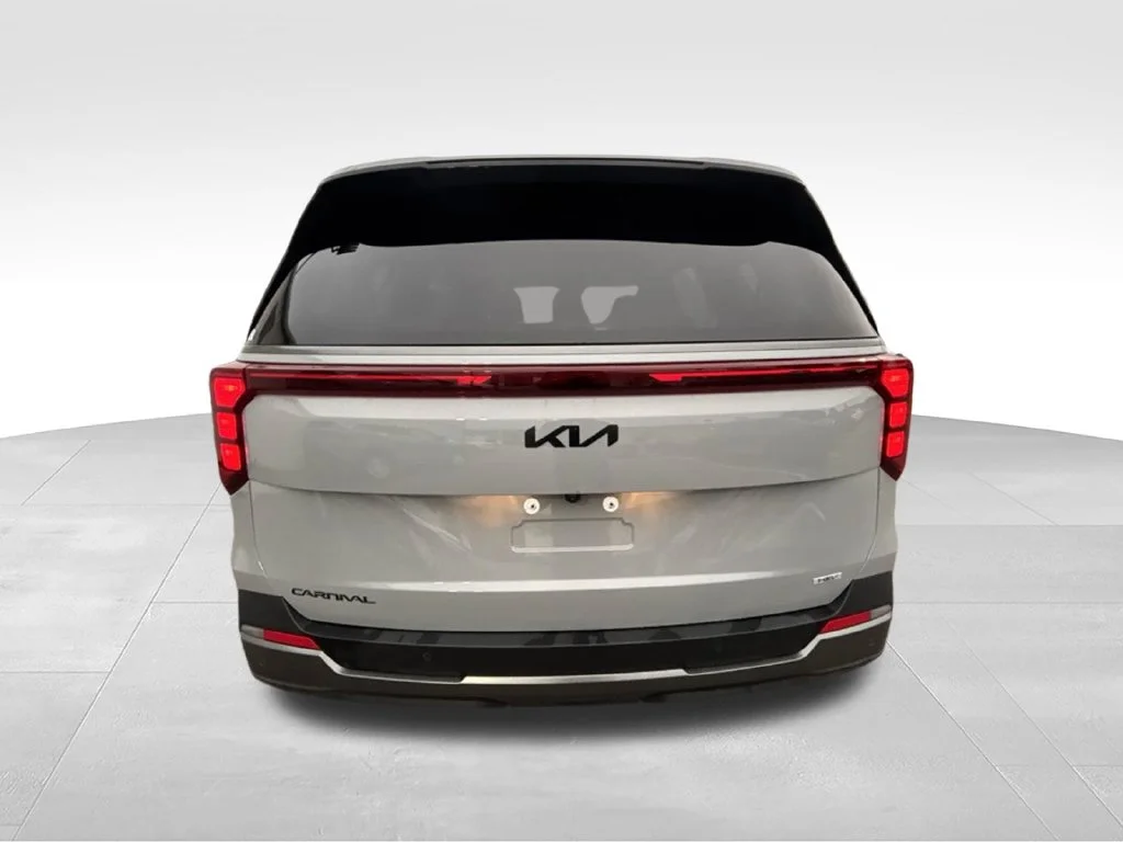Used 2026  Kia  image 4