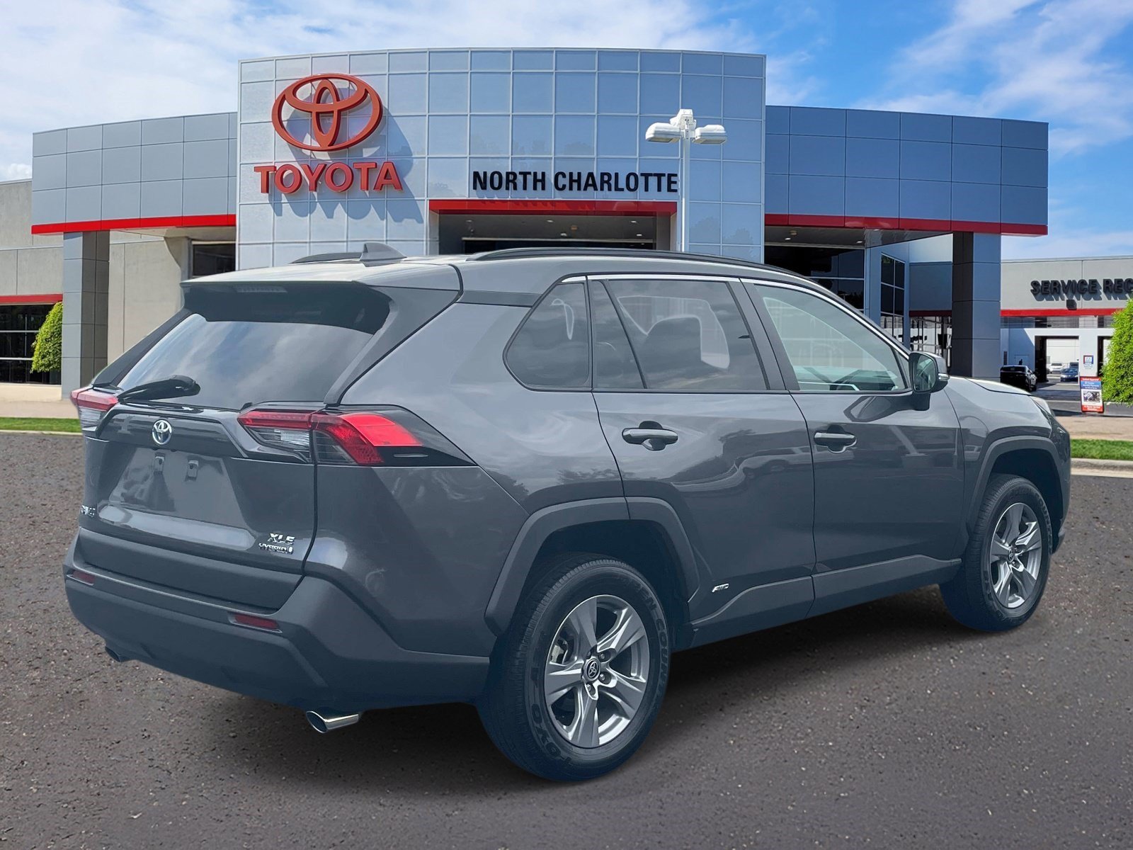 Used 2022 Magnetic Gray Metallic Toyota Hybrid XLE image 6