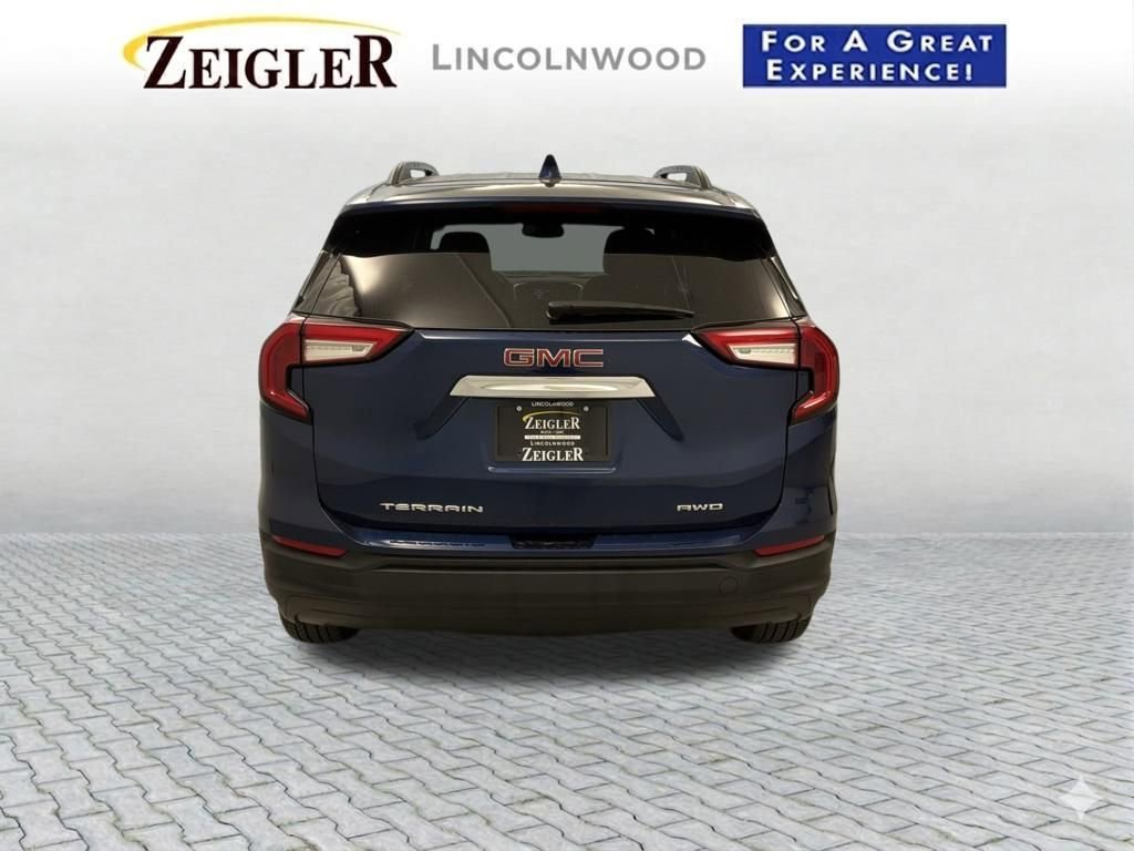 Used 2022 Marine Metallic GMC SLE image 9