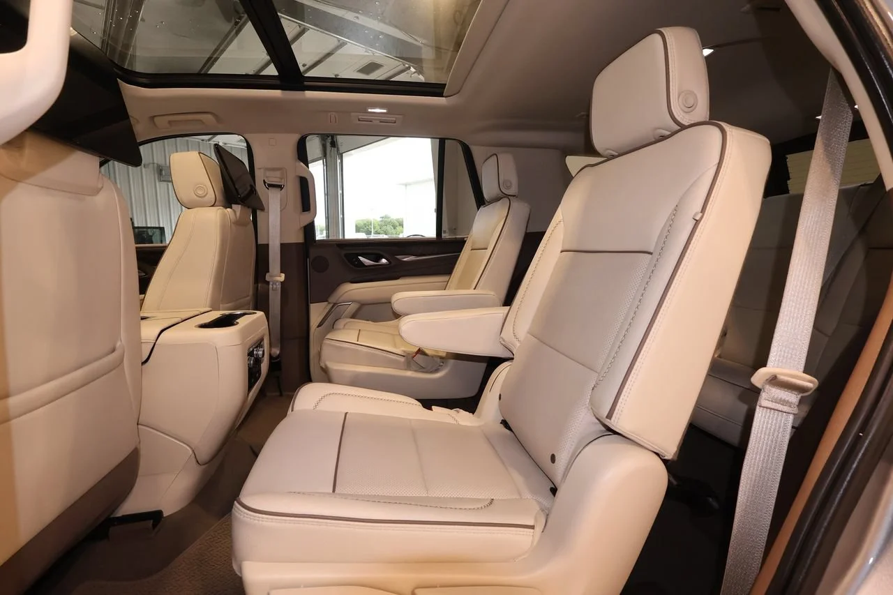 2023 GMC Yukon Denali - Photo 25