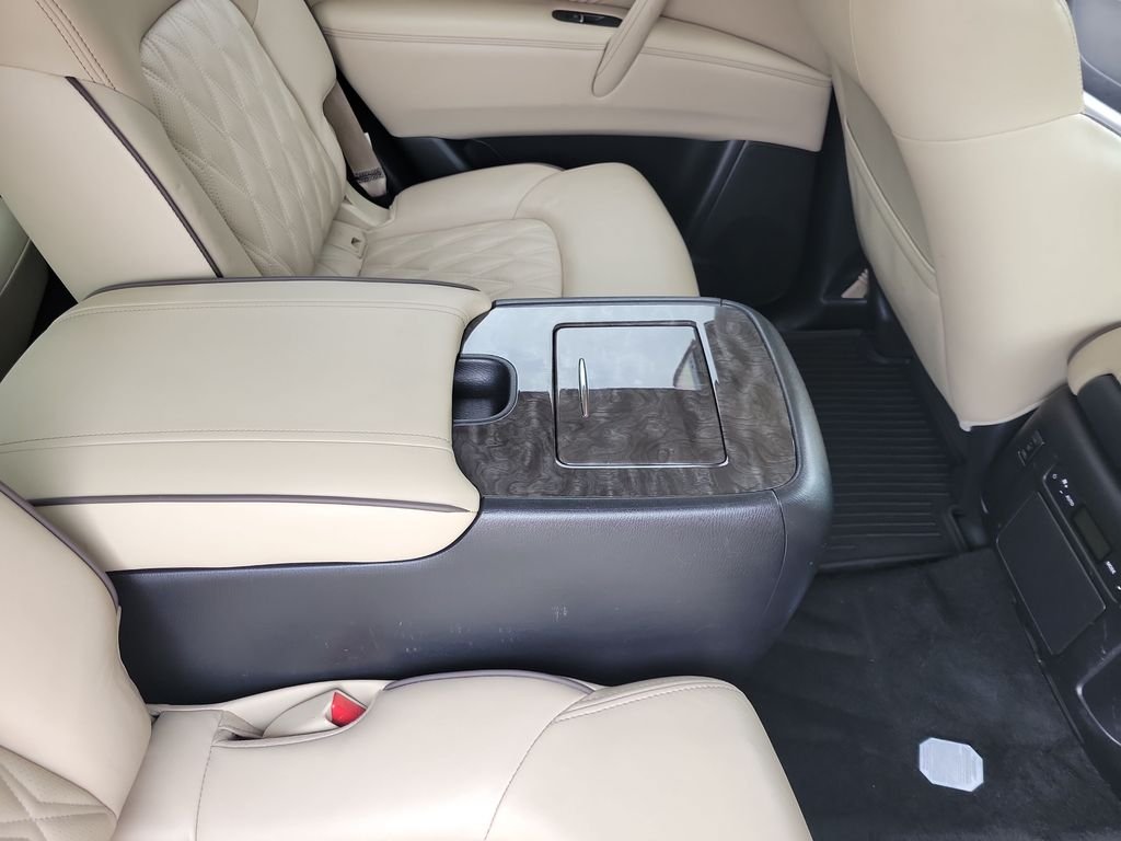Used 2021 Black Nissan Platinum image 31
