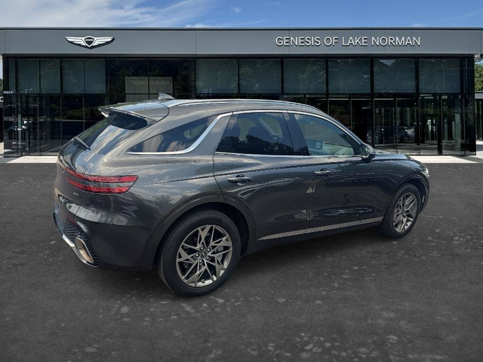 Used 2024 Makalu Gray Genesis 2.5T Select image 5