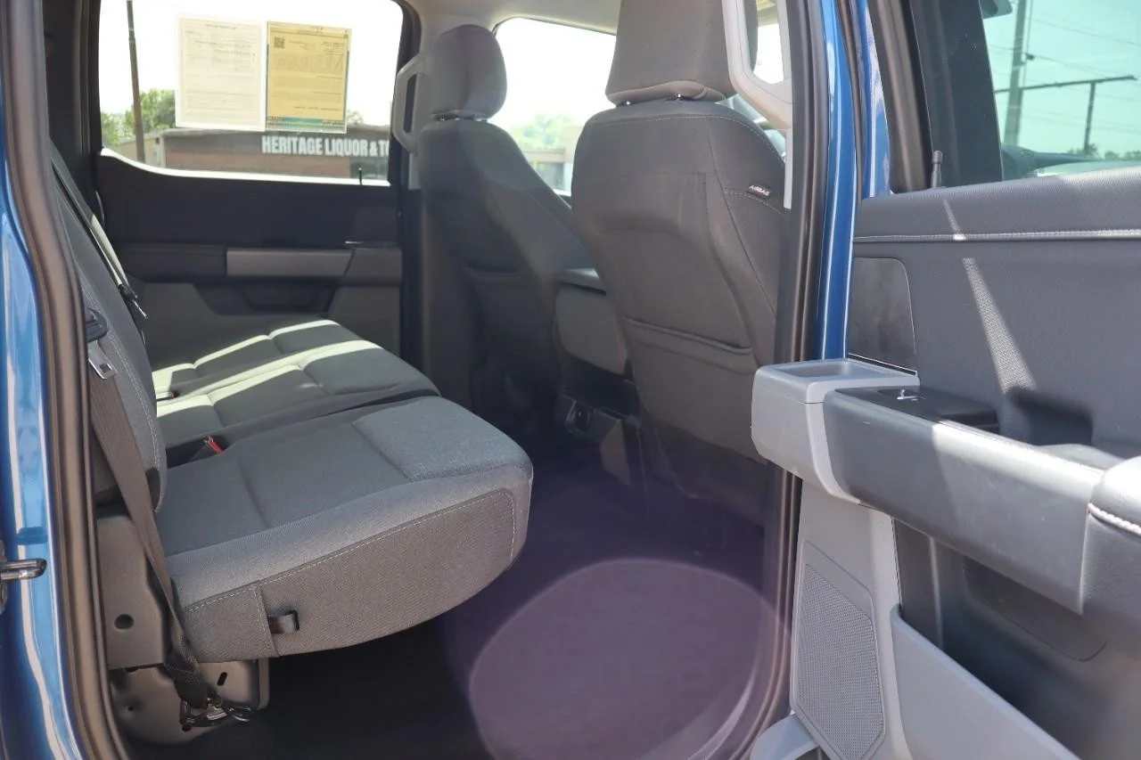Used 2025 Atlas Blue Ford XLT image 29
