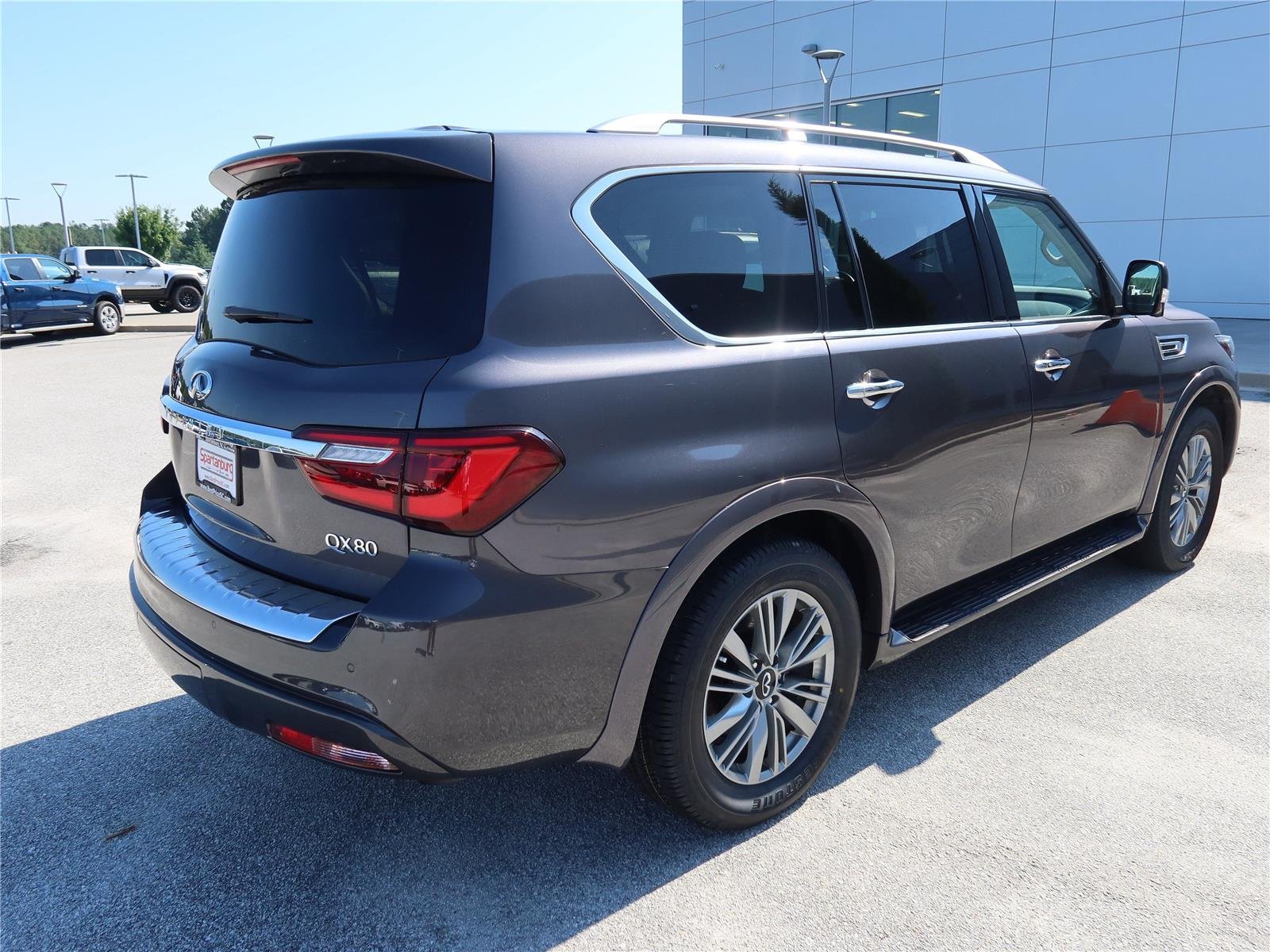 Used 2024 Anthracite Gray INFINITI LUXE image 6