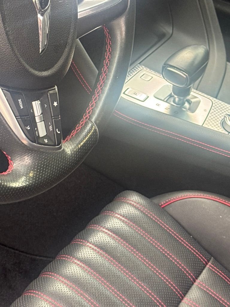 Used 2023 Black Genesis 2.0T image 8