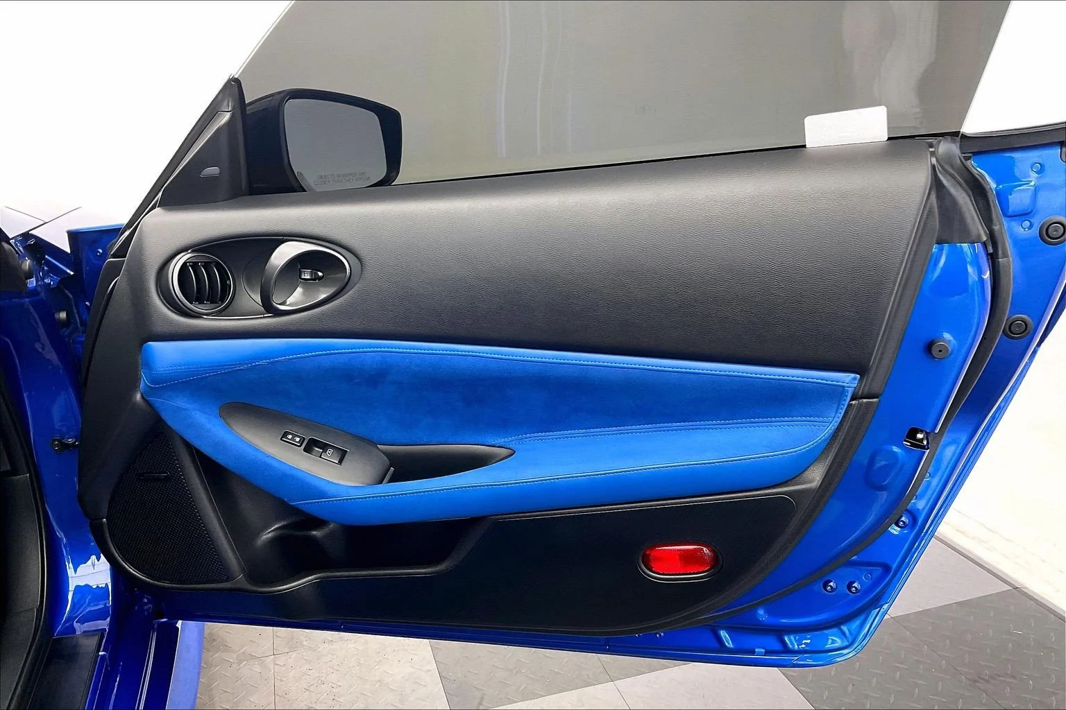 Used 2024 Seiran Blue Metallic/Super Black Nissan Performance image 24