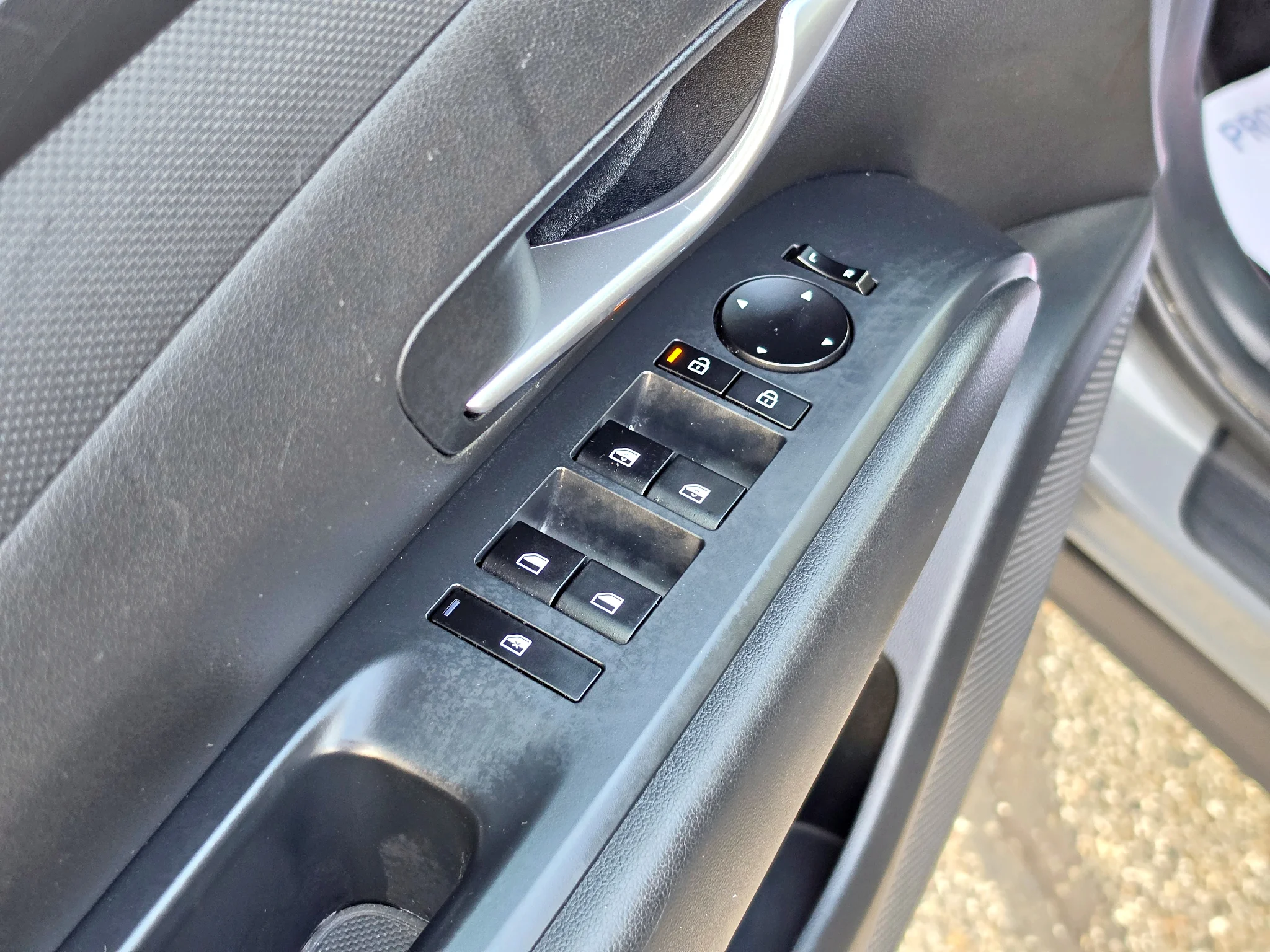 Certified Used 2025 Hampton Gray Hyundai SEL image 20