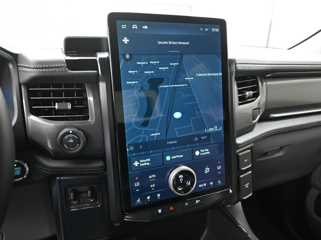 2025 Ford F-150 Lightning Flash - Photo 14