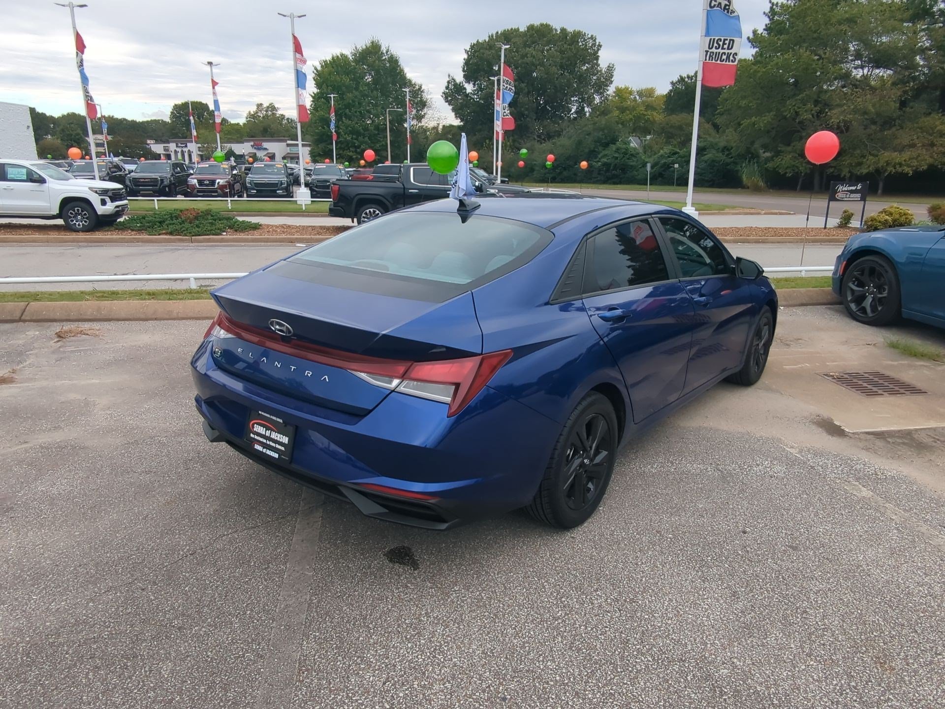 Used 2023 Intense Blue Hyundai SEL image 9