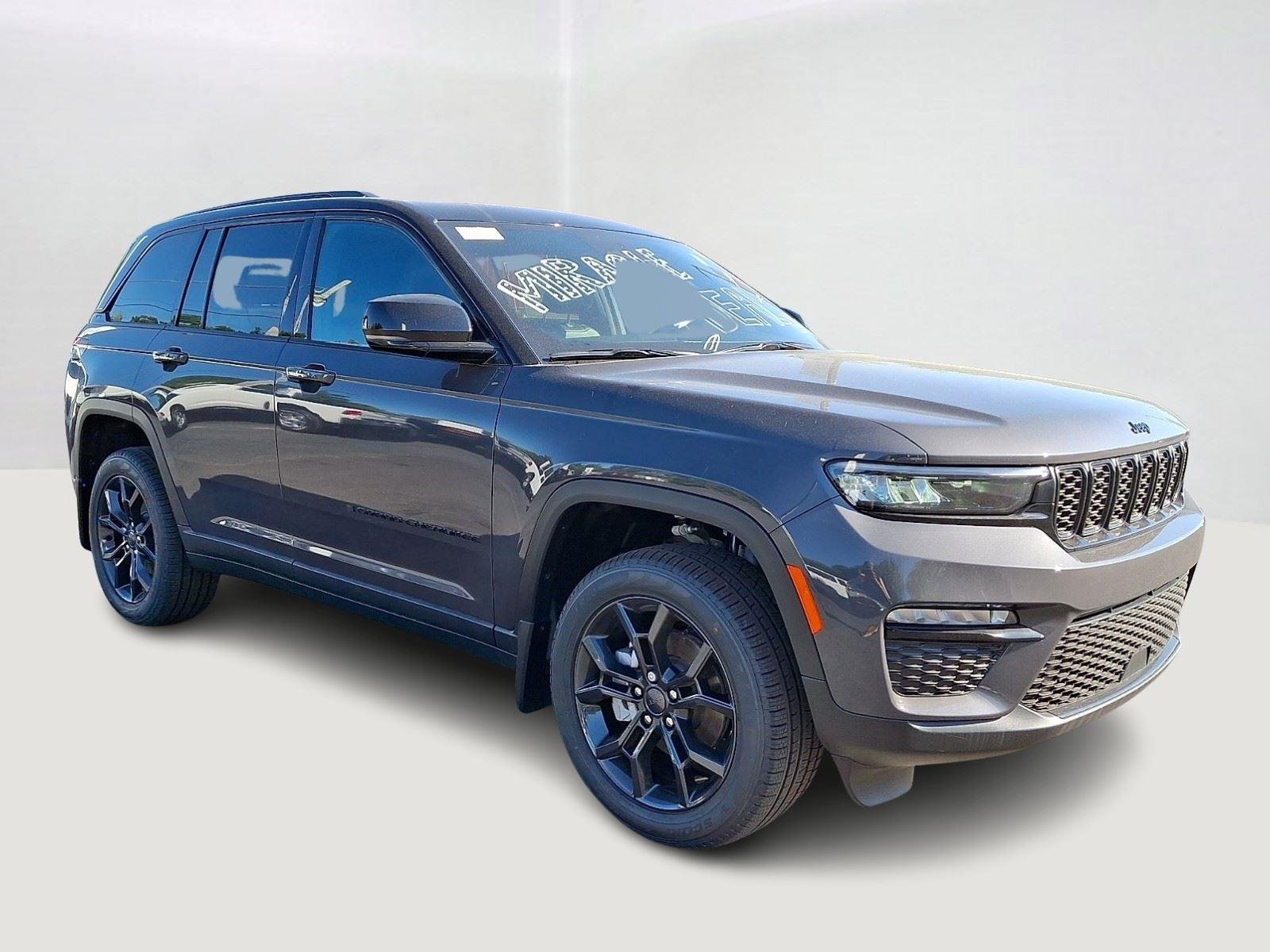 New 2025 Baltic Gray Metallic Clear-Coat Exterior Paint Jeep Limited image 2