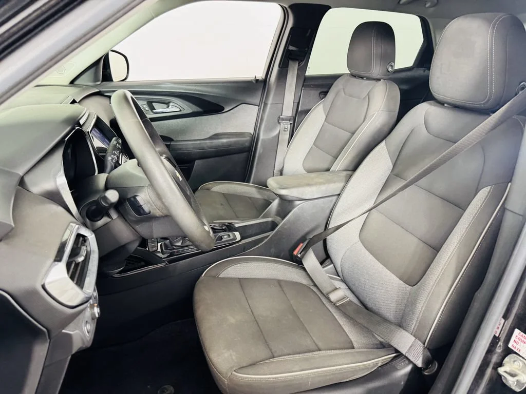 Used 2023 Mosaic Black Metallic Chevrolet LT image 6
