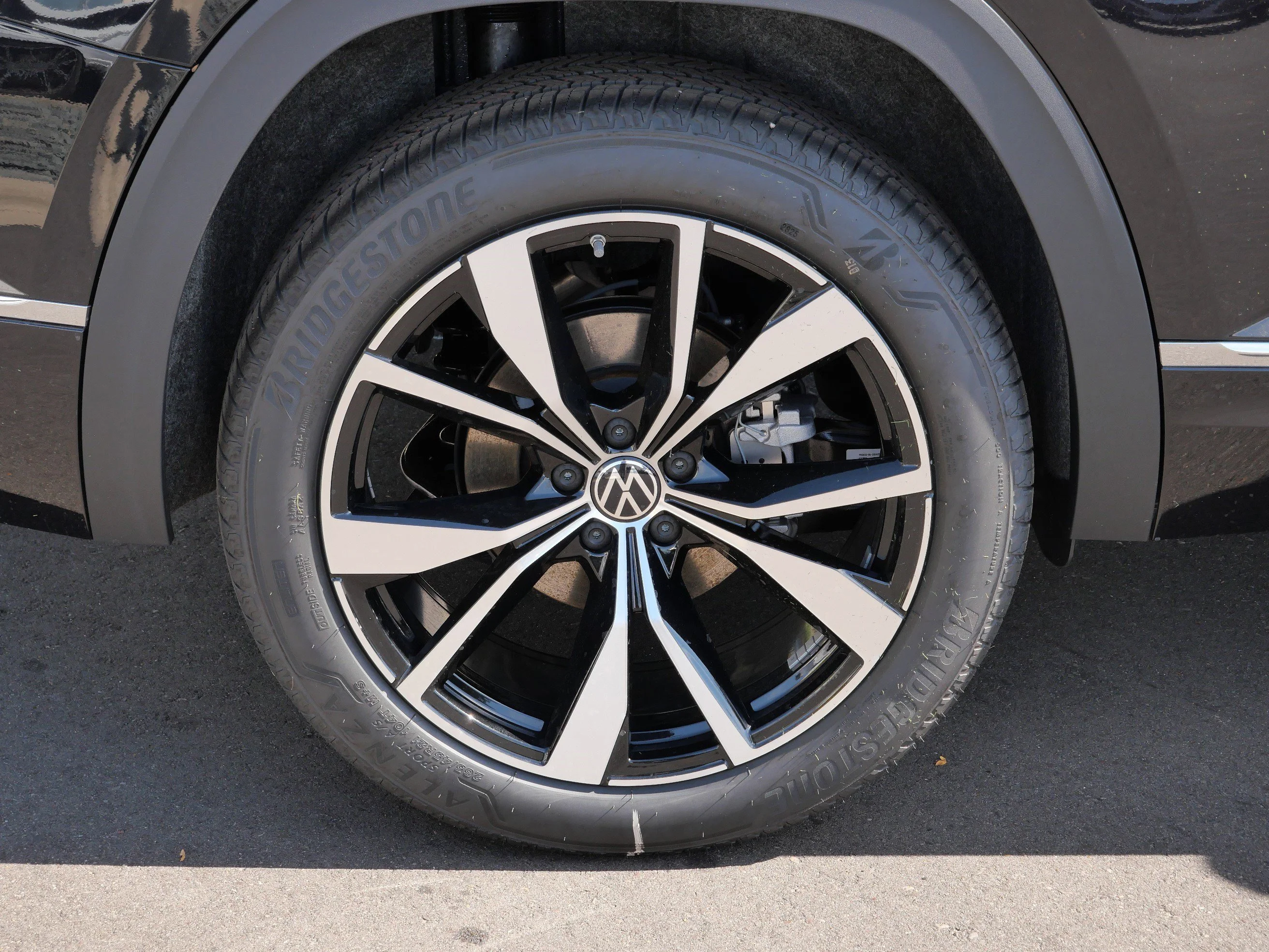 New 2026 Deep Black Pearl Volkswagen 2.0T SEL Premium R-Line image 5