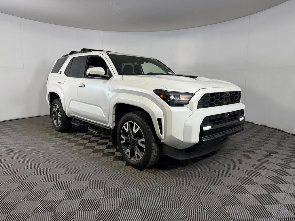 Used 2025 Wind Chill Pearl Toyota TRD Sport image 3