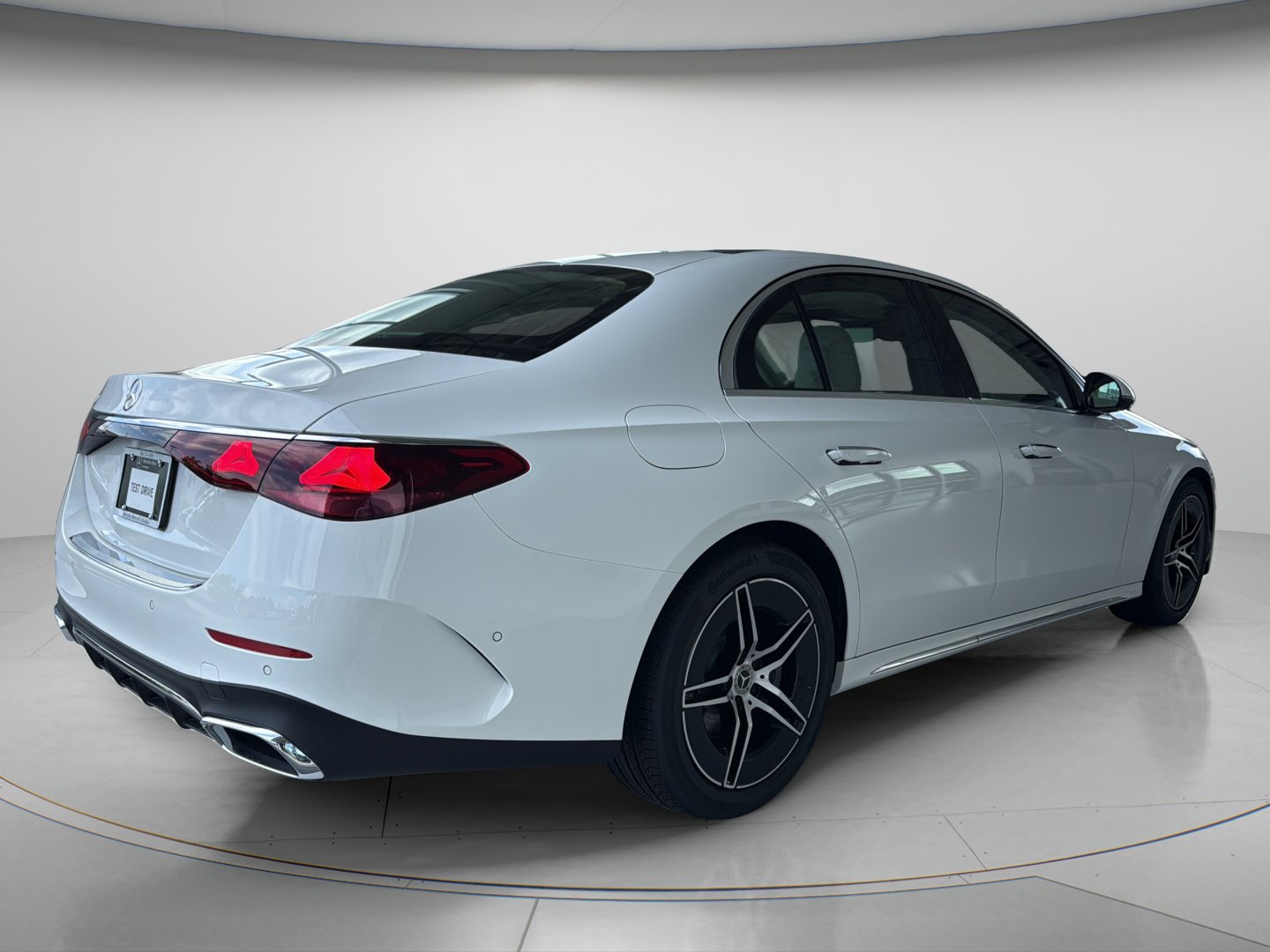 New 2026 Polar White Mercedes-Benz E 350 image 5