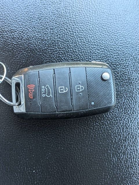 Used 2018 White Kia LX image 32