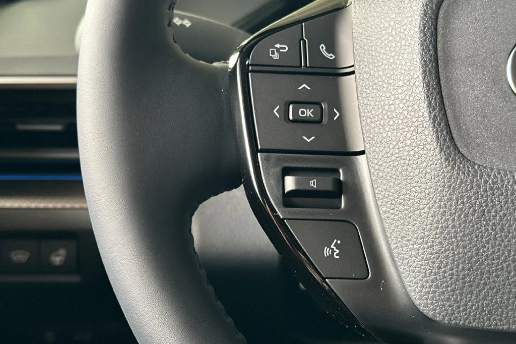 New 2027 Wind Chill Pearl <sup>1</sup> Toyota  Limited AWD image 27