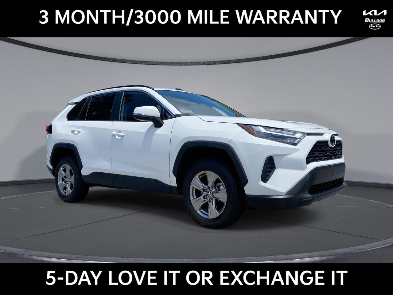Used 2022 White Toyota XLE image 1
