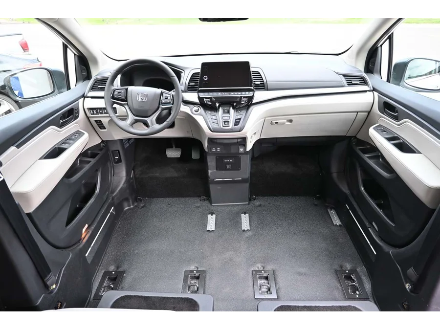2025 Honda Odyssey EX-L - Photo 21