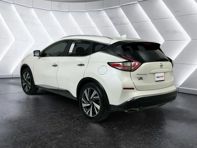 Used 2018 White Nissan Platinum image 6