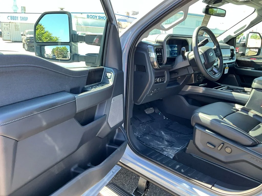 New 2026 Glacier Gray Metallic Tri-Coat Ford F-350® Lariat® image 16