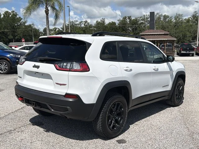 Used 2022 White Jeep Trailhawk image 4