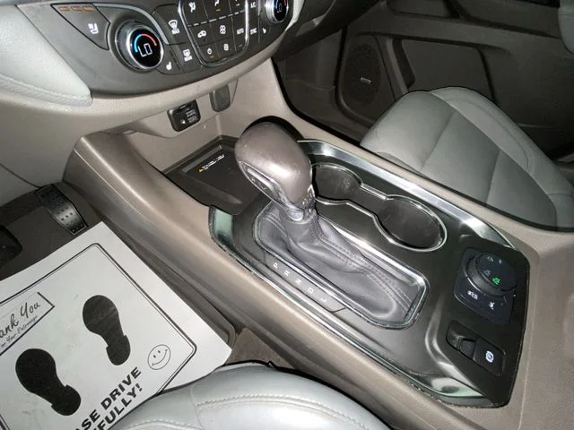 Used 2021 Red Chevrolet Premier image 20