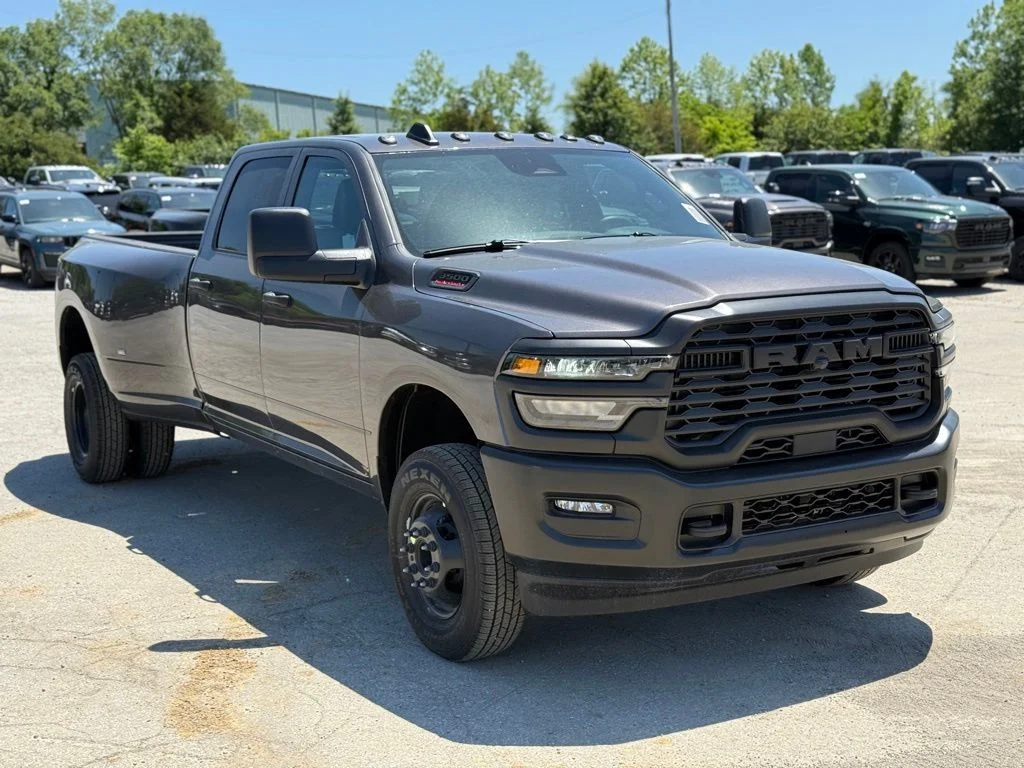 New 2026 Granite Crystal Metallic Clear-Coat Exterior Paint RAM Tradesman image 4