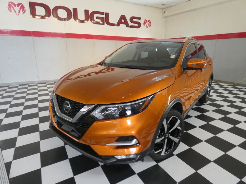 2022 Nissan Rogue Sport SL AWD's photo