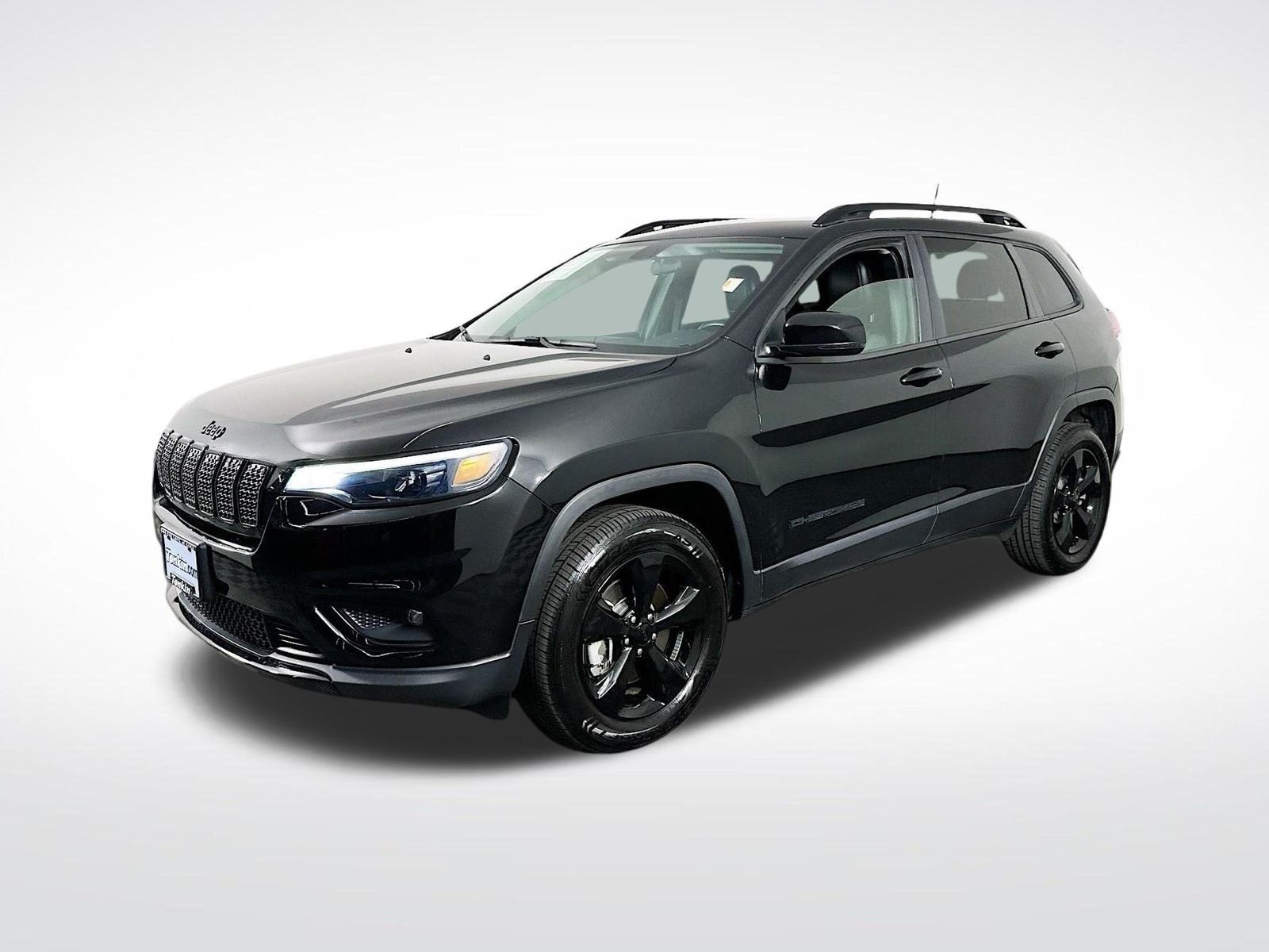 Used 2020 Diamond Black Crystal Pearlcoat Jeep Latitude Plus image 4