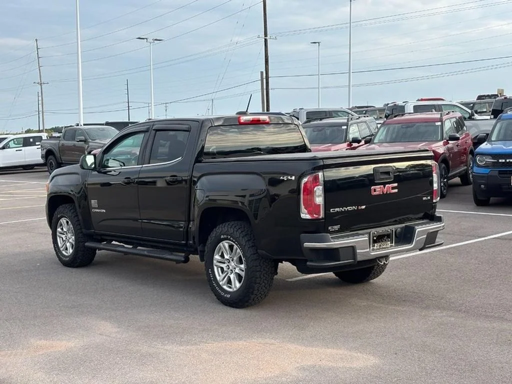 Used 2019 Onyx Black GMC 4WD SLE image 5