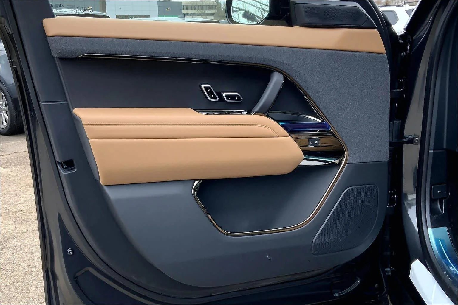 2026 Land Rover Range Rover Sport SE - Photo 11
