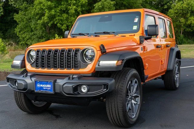 Used 2025 Orange Jeep Sport S 4xe image 2