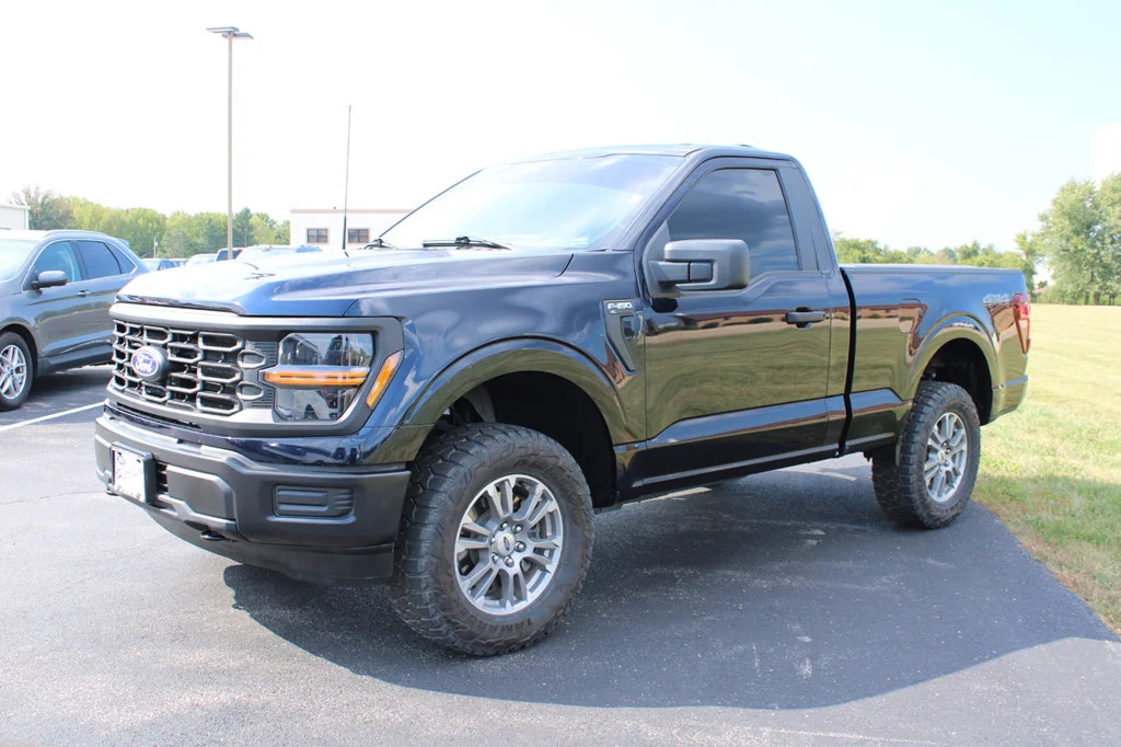 Used 2024 Blue Metallic Ford XL image 3