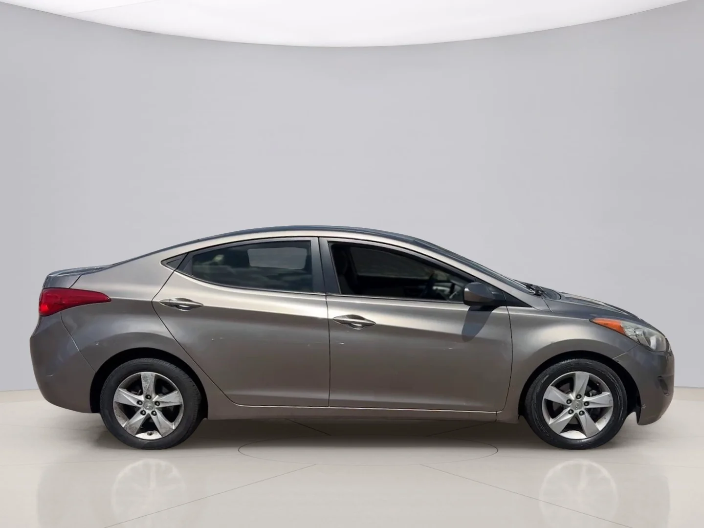 Used 2013 Gray Hyundai GLS image 6