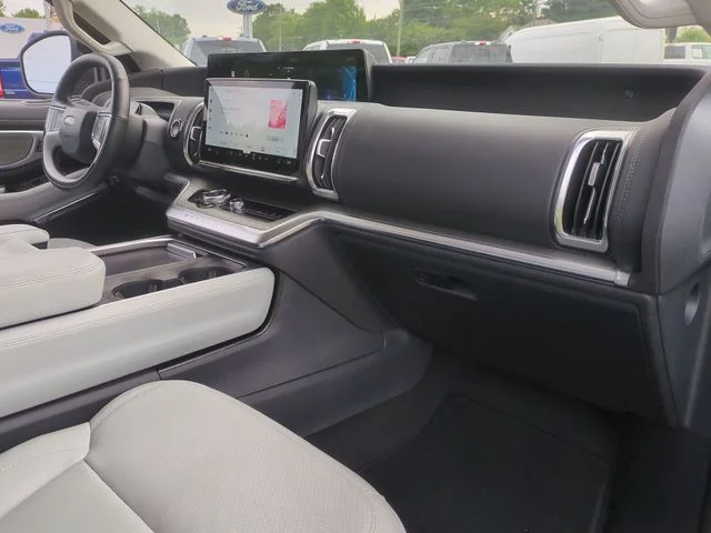 Used 2025 Gray Ford Platinum image 35