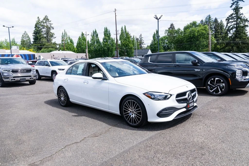 Used 2025  Mercedes-Benz C 300 image 26