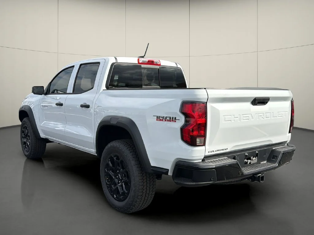 New 2026 Summit White Chevrolet Trail Boss image 5