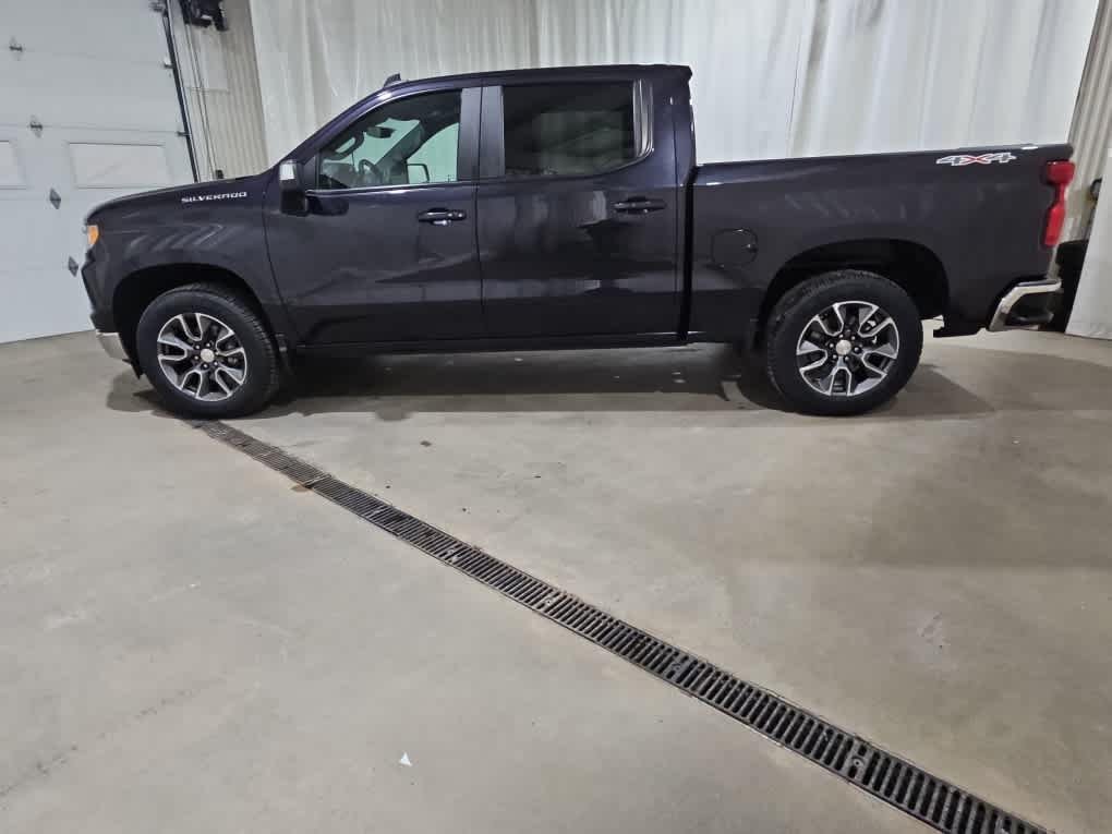 Used 2023 Dark Ash Metallic Chevrolet LT (2FL) image 22