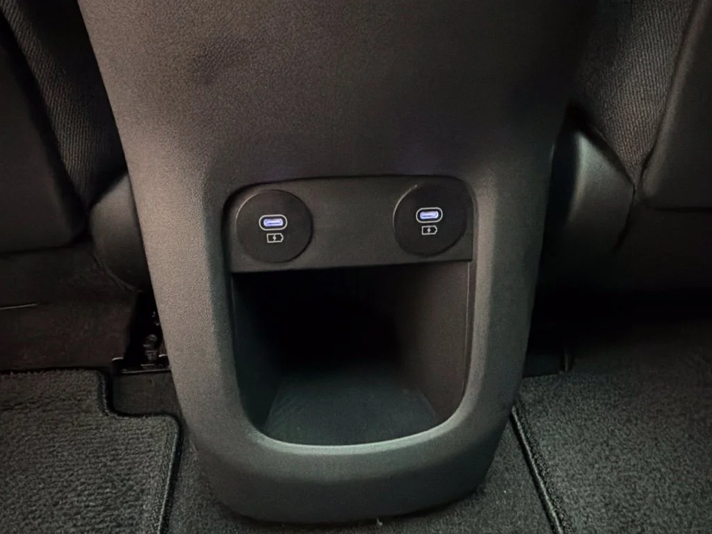 New 2027 Abyss Black Hyundai Limited image 18