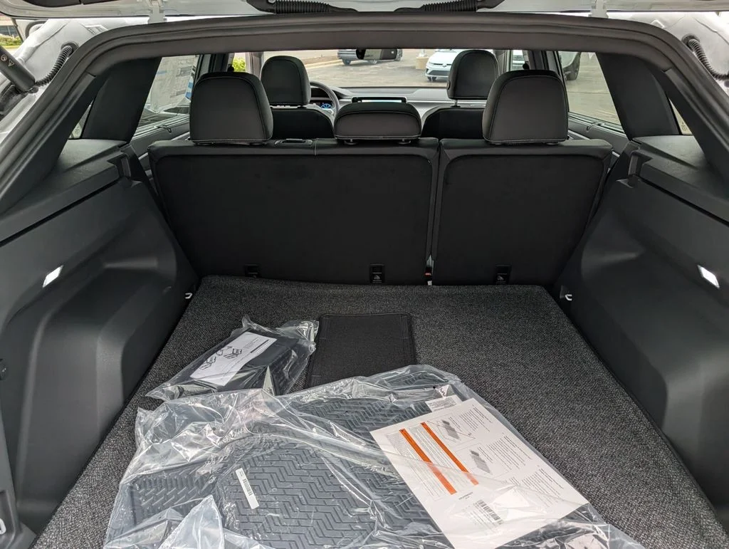 New 2026 White Volkswagen 2.0T SE w/Technology image 16