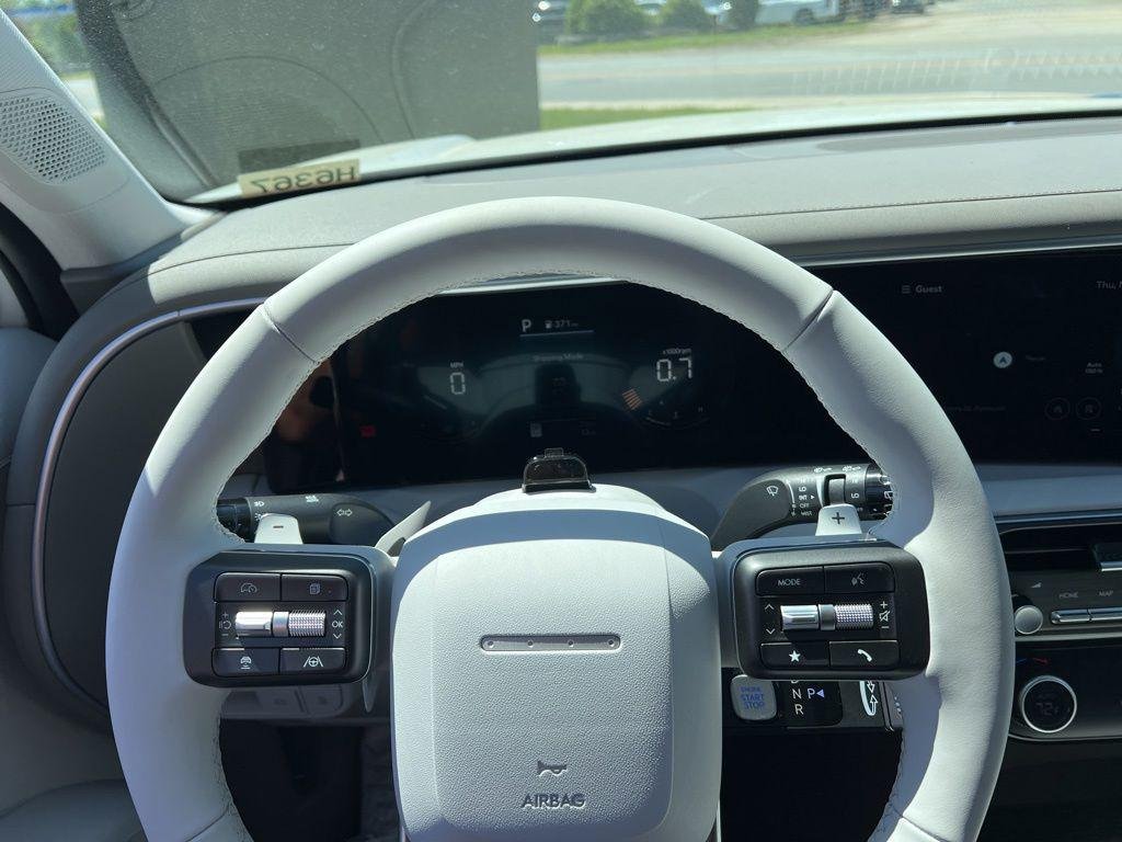 New 2026 White Hyundai SE AWD image 15