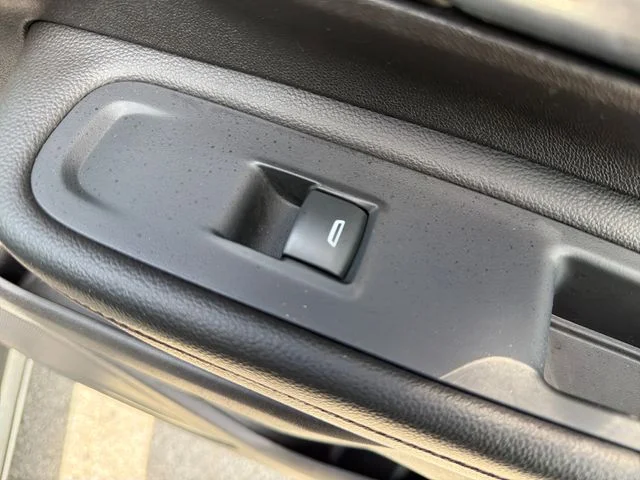 Used 2019 Black GMC SLE image 23