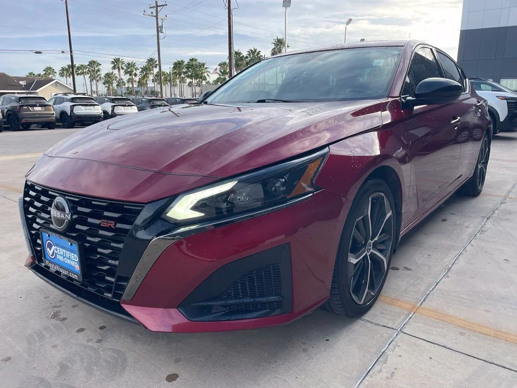 Used 2023 Red Nissan 2.5 SR image 5