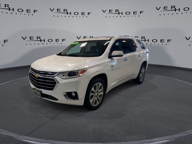 Used 2021 Iridescent Pearl Tricoat Chevrolet Premier image 4