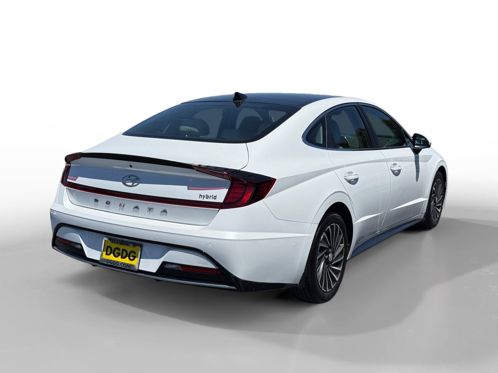 Used 2022 White Hyundai Limited image 5
